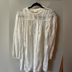ARITZIA Wilfred size xs (fits like a small) white, semi sheer, fully lined.